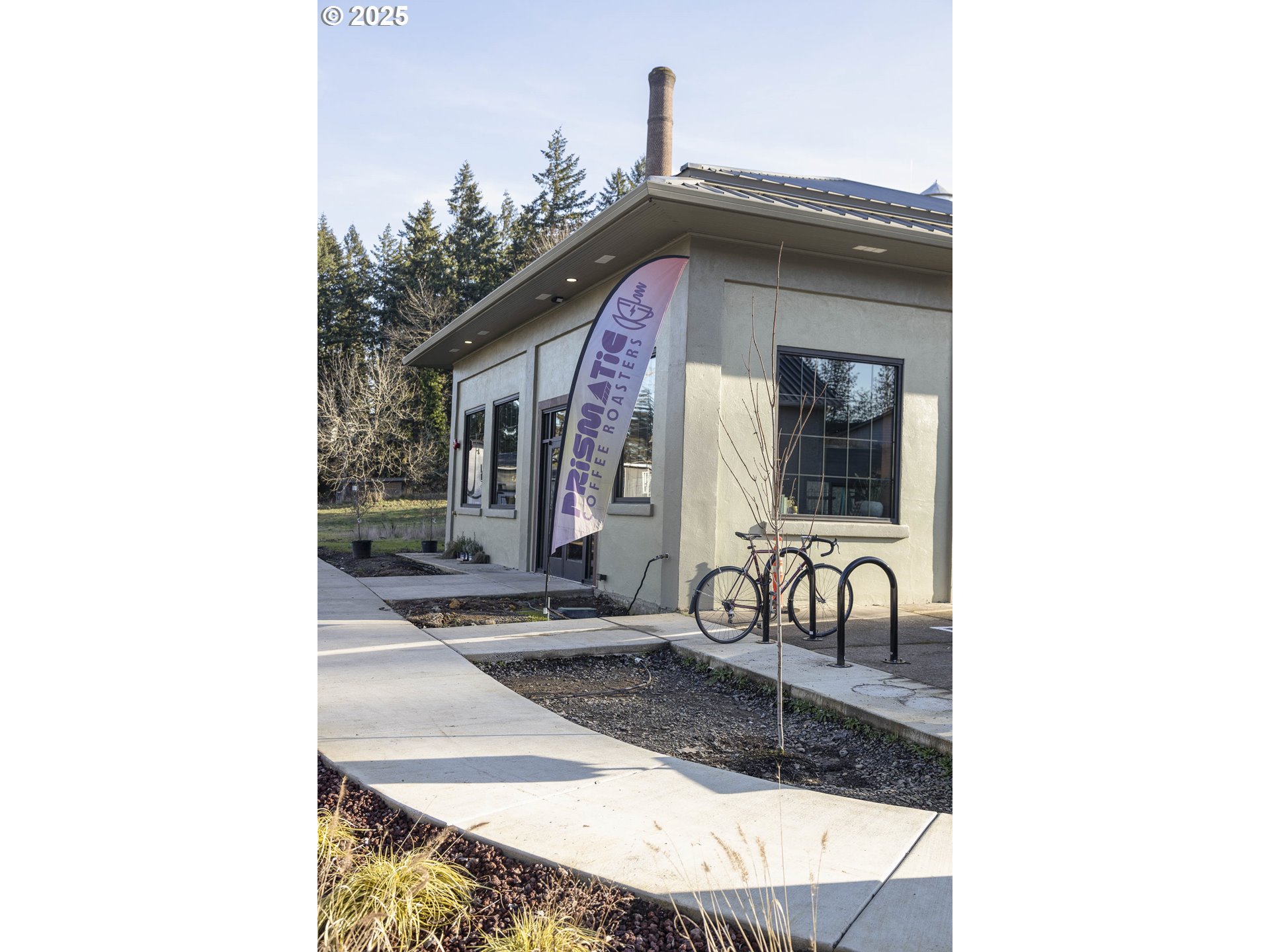 1821 Cousteau Loop Southeast Salem, OR 97302 - Photo 26 of 27 a bathroom with a sink and a mirror