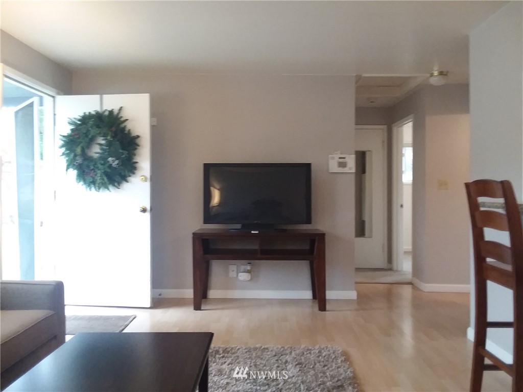 3631 Northeast 7th Place Renton, WA 98056 - Photo 2 of 14