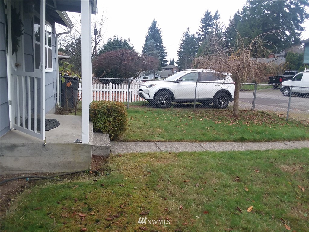 3631 Northeast 7th Place Renton, WA 98056 - Photo 13 of 14