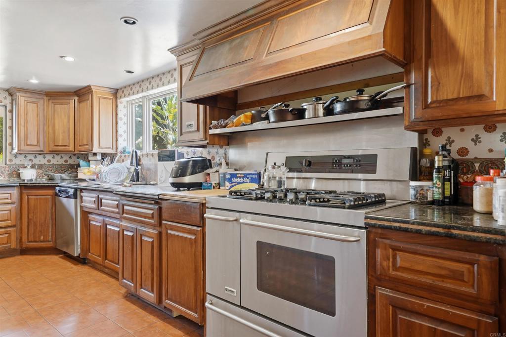 2362 Huffstatler Street Fallbrook, CA 92028 - Photo 6 of 27