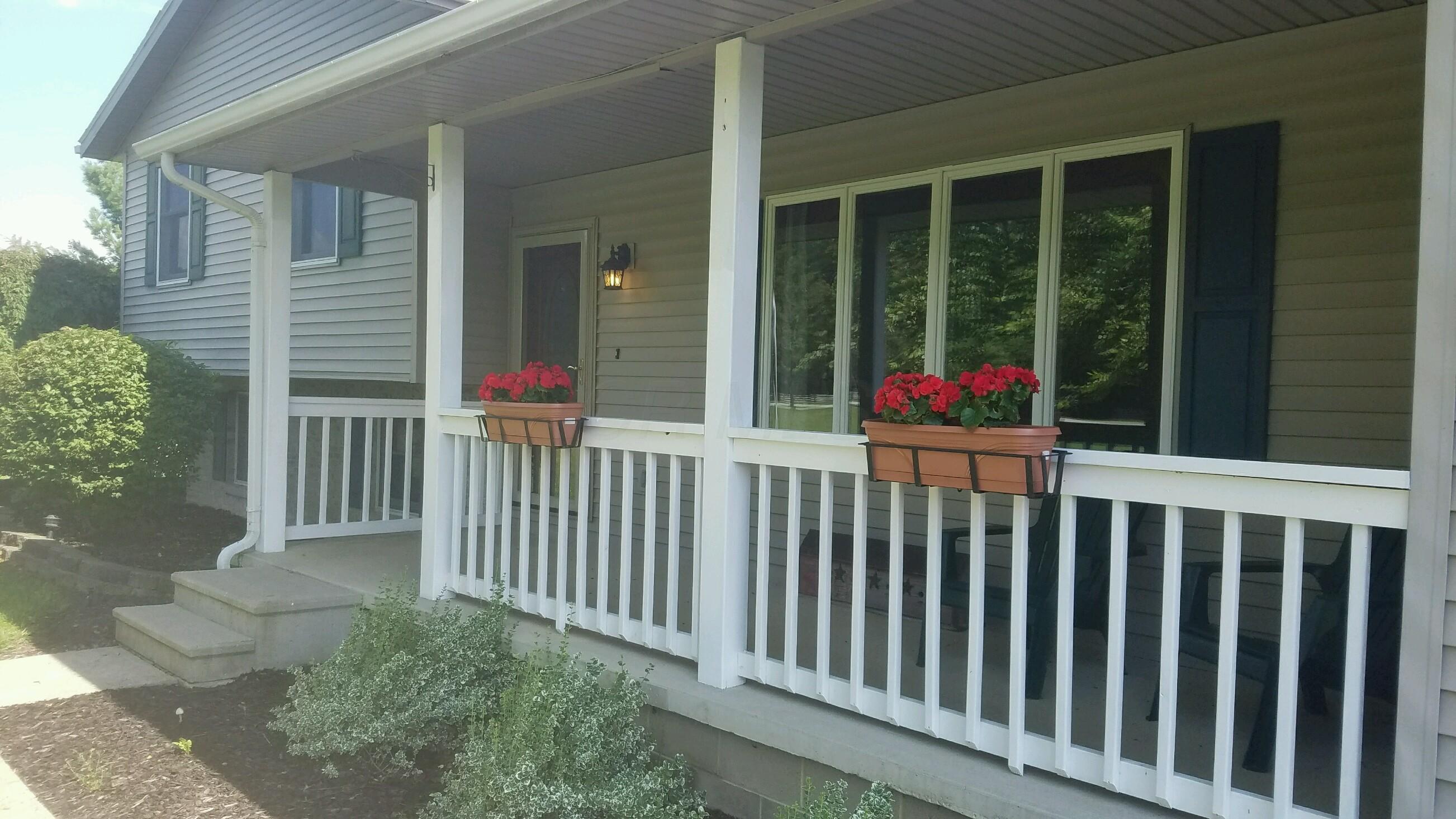 734 Ghormley Road Washington Court House, OH 43160 - Photo 2 of 39 734 ghorm front landscape