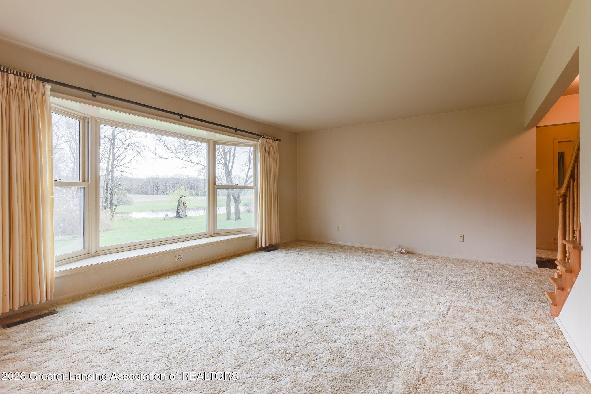 690 Okemos Road Mason, MI 48854 - Photo 18 of 85 yyZIAa3A