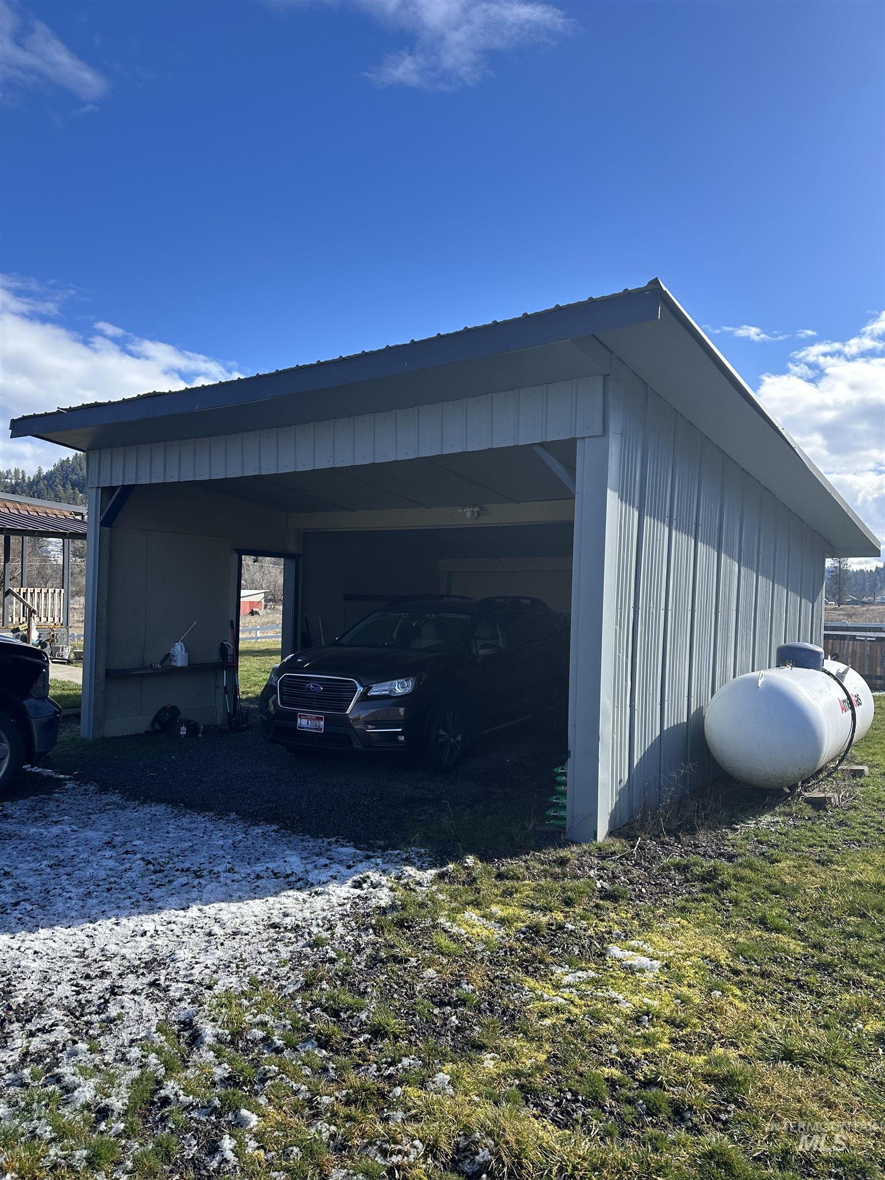 2859 Luke's Gulch Road Stites, ID 83552 - Photo 39 of 48 View of garage
