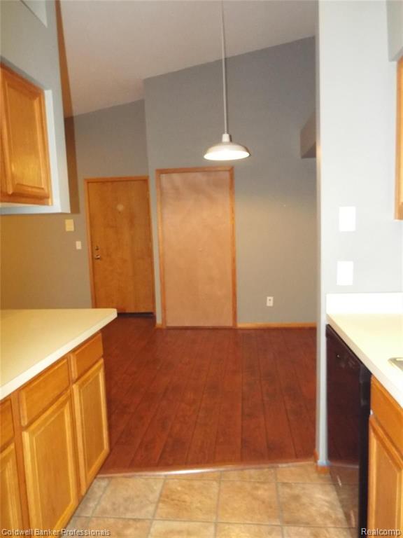 45820 Prairiegrass, Unit 8 Belleville, MI 48111 - Photo 13 of 29