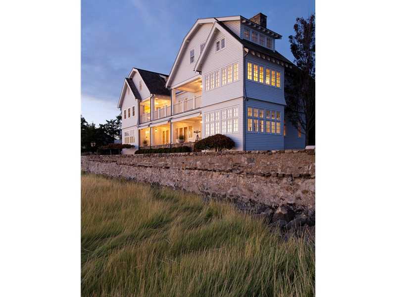 18 Rocky Point Road Rowayton, CT 06853 - Photo 23 of 24 a view of a house with a street