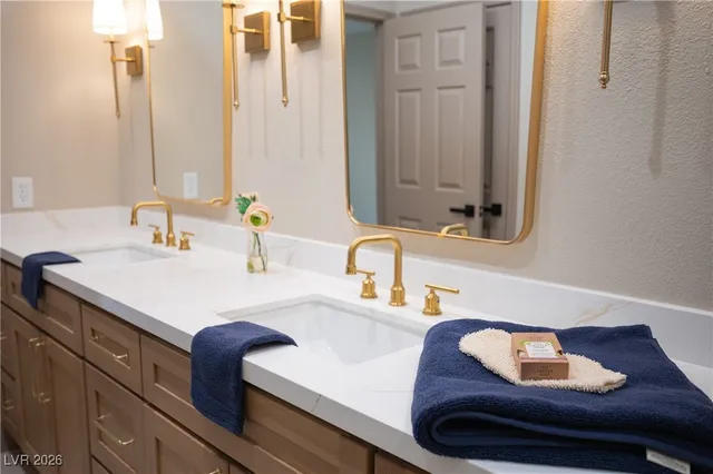 $549,900 | 1977 High Mesa Drive, Henderson, NV 89012