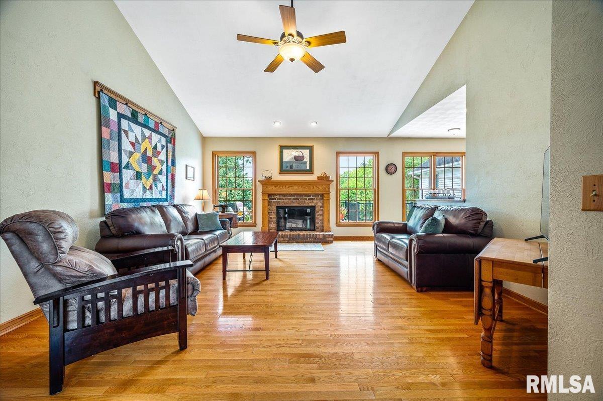 17920 West Lorance Road Princeville, IL 61559 - Photo 4 of 51