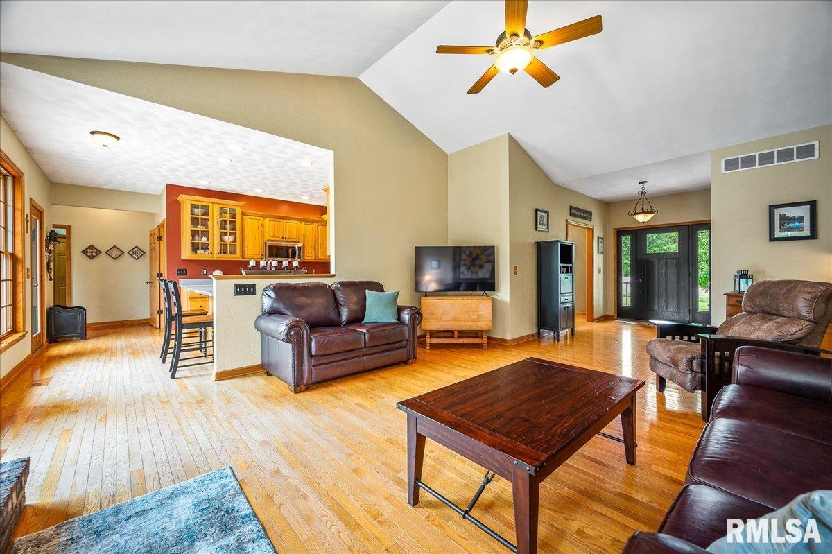 17920 West Lorance Road Princeville, IL 61559 - Photo 6 of 51