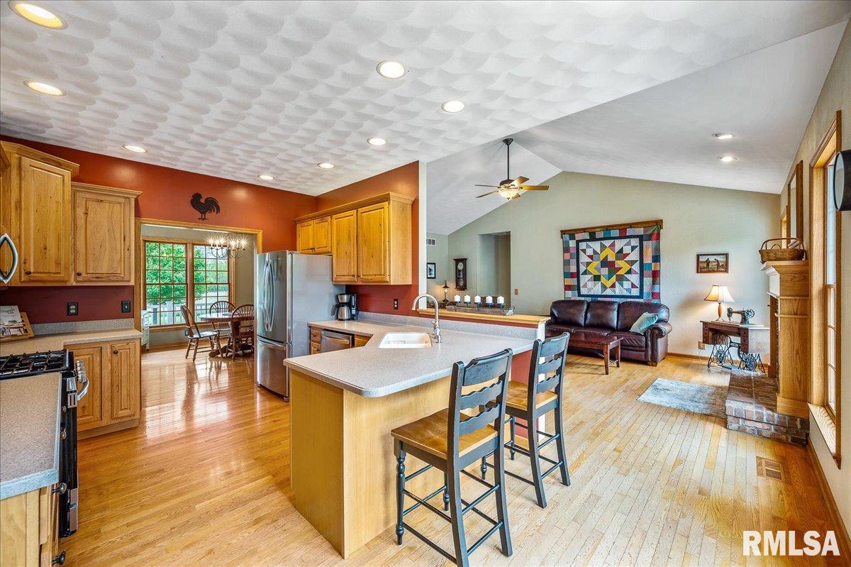 17920 West Lorance Road Princeville, IL 61559 - Photo 7 of 51