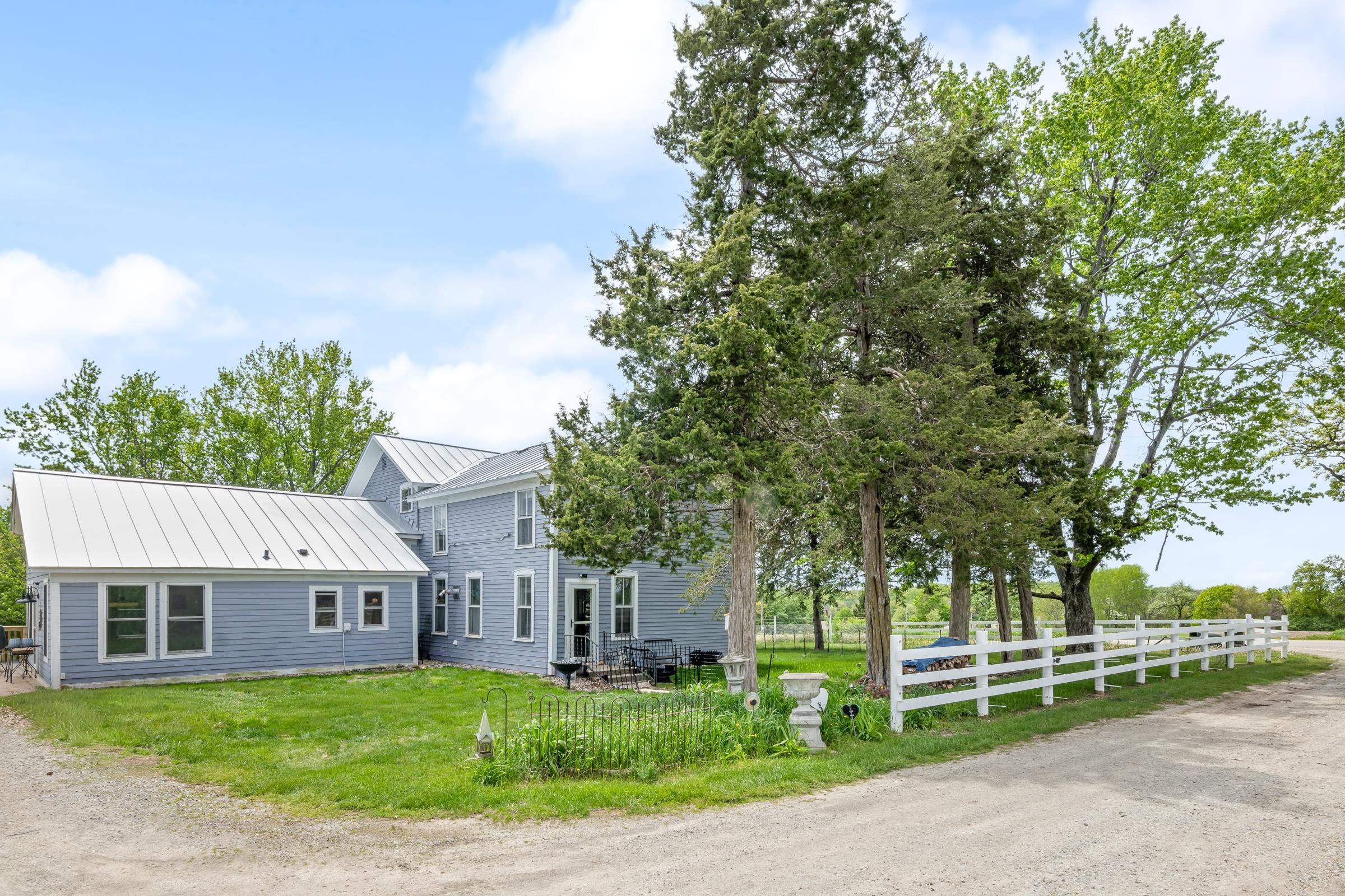 N6924 Forest Ridge Road Ripon, WI 54971 - Photo 7 of 72