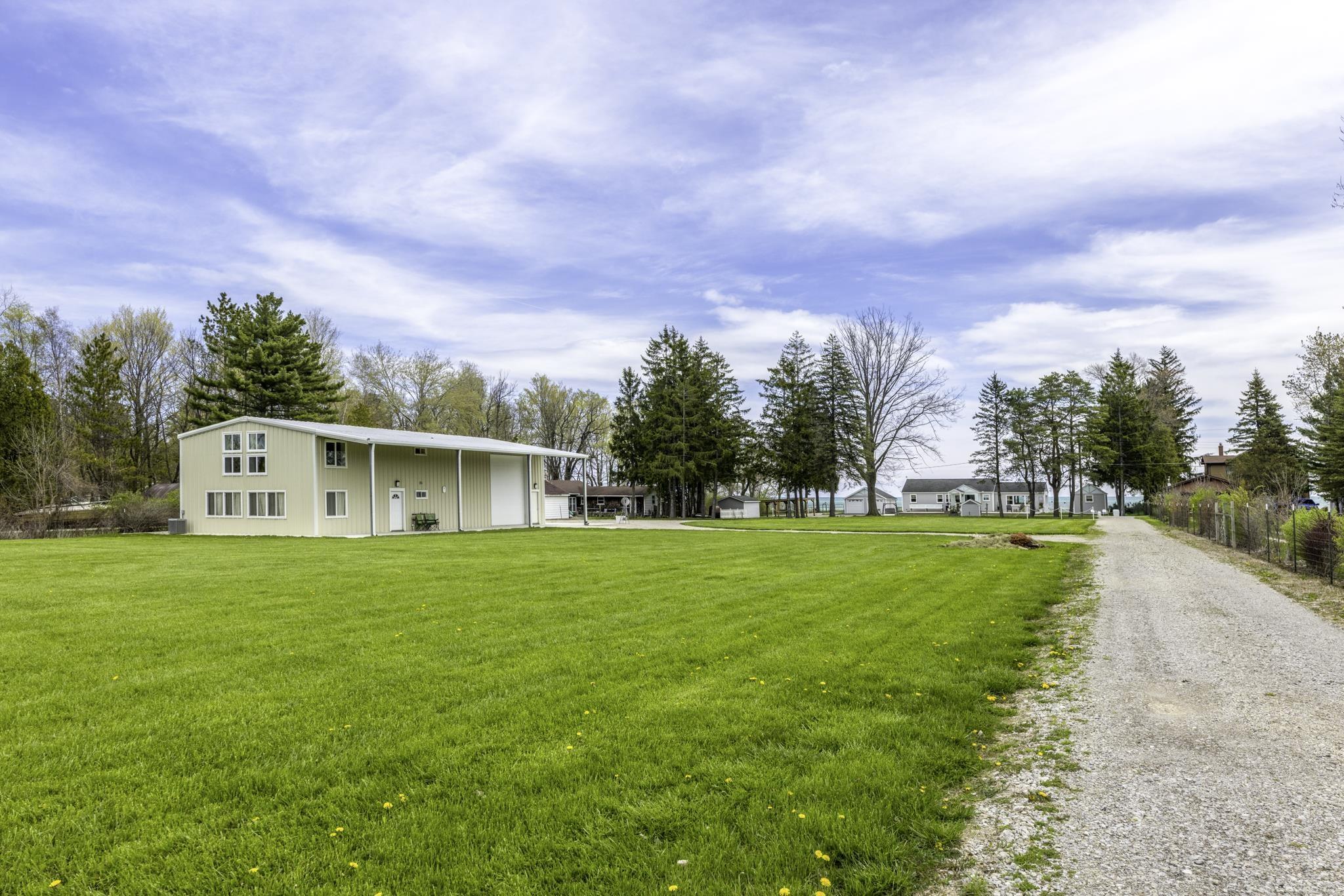 6655 Lakeshore Road Lexington, MI 48450 - Photo 11 of 99