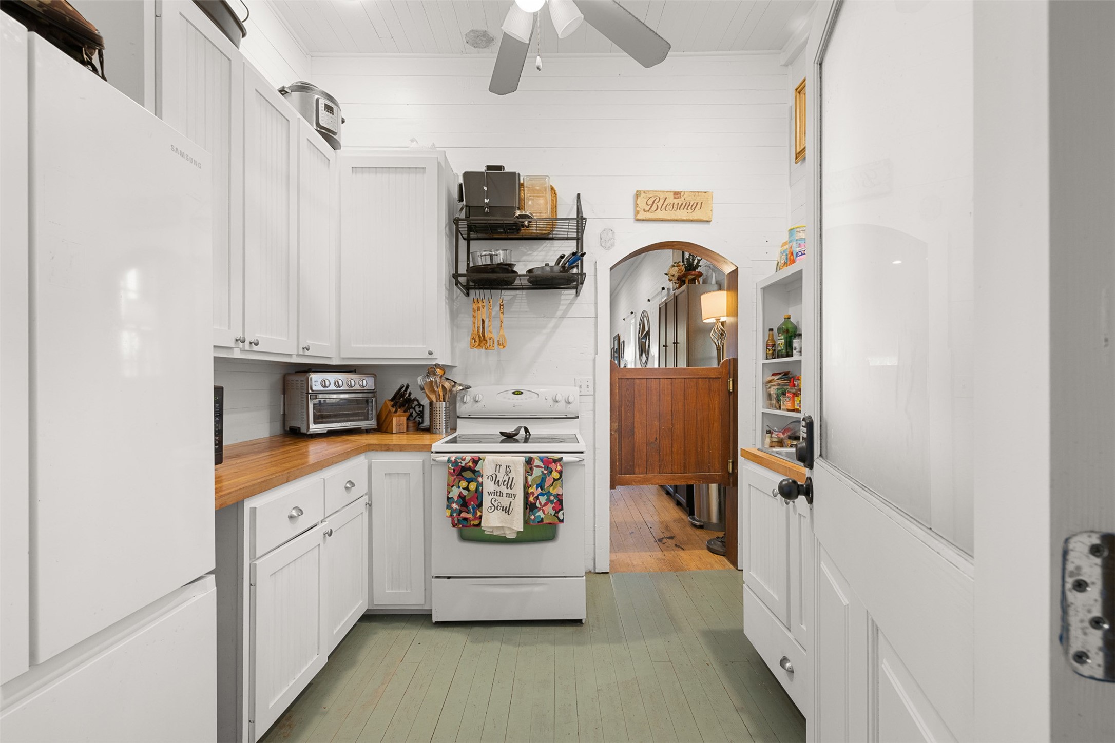 836 Pecan Street New Ulm, TX 78950 - Photo 12 of 22 Kitchen