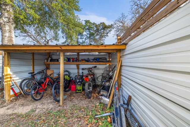 $320,000 | 836 Pecan Street, New Ulm, TX 78950