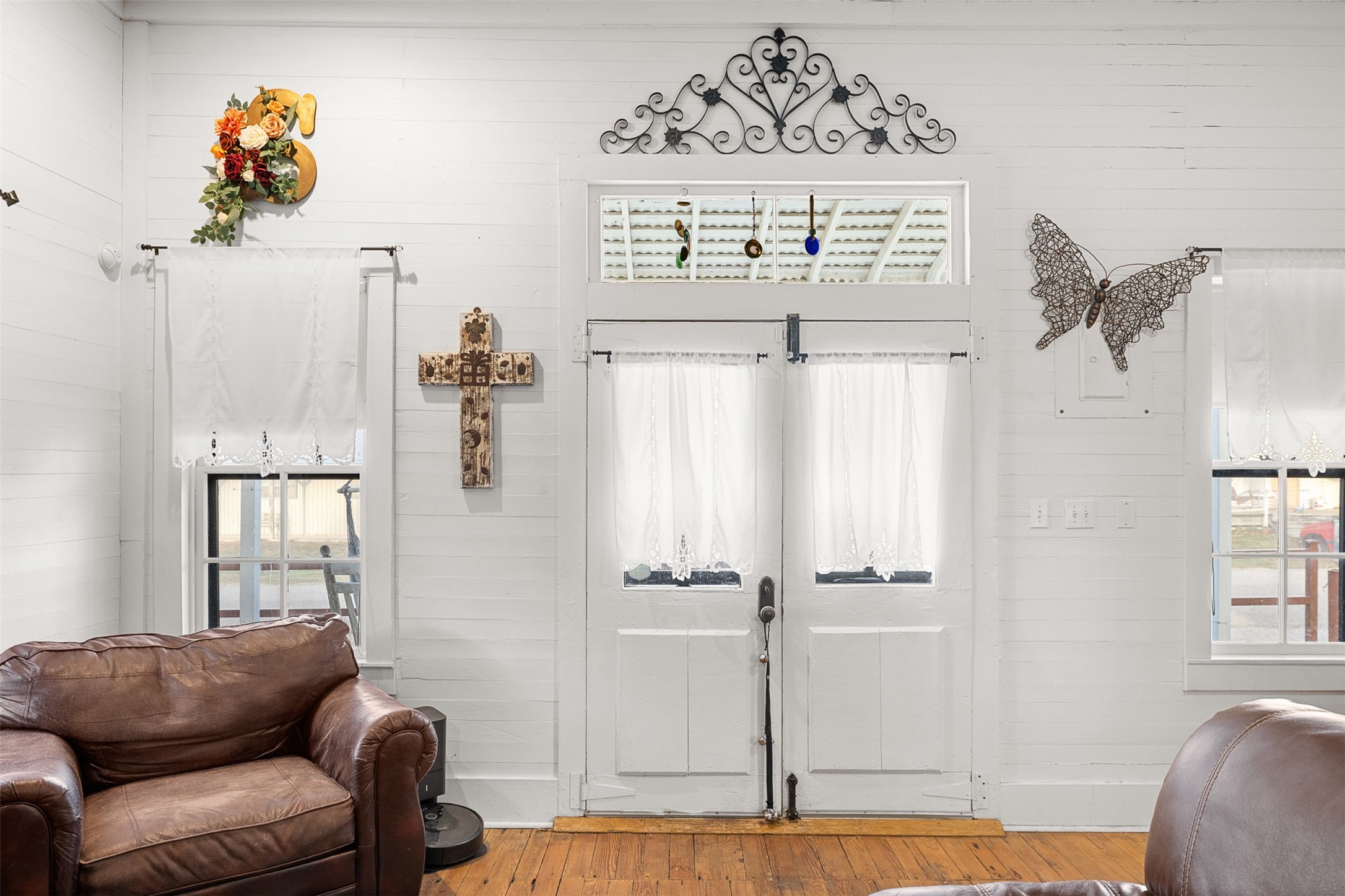 836 Pecan Street New Ulm, TX 78950 - Photo 4 of 22 Front Door