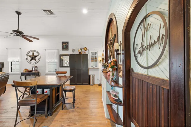 $320,000 | 836 Pecan Street, New Ulm, TX 78950