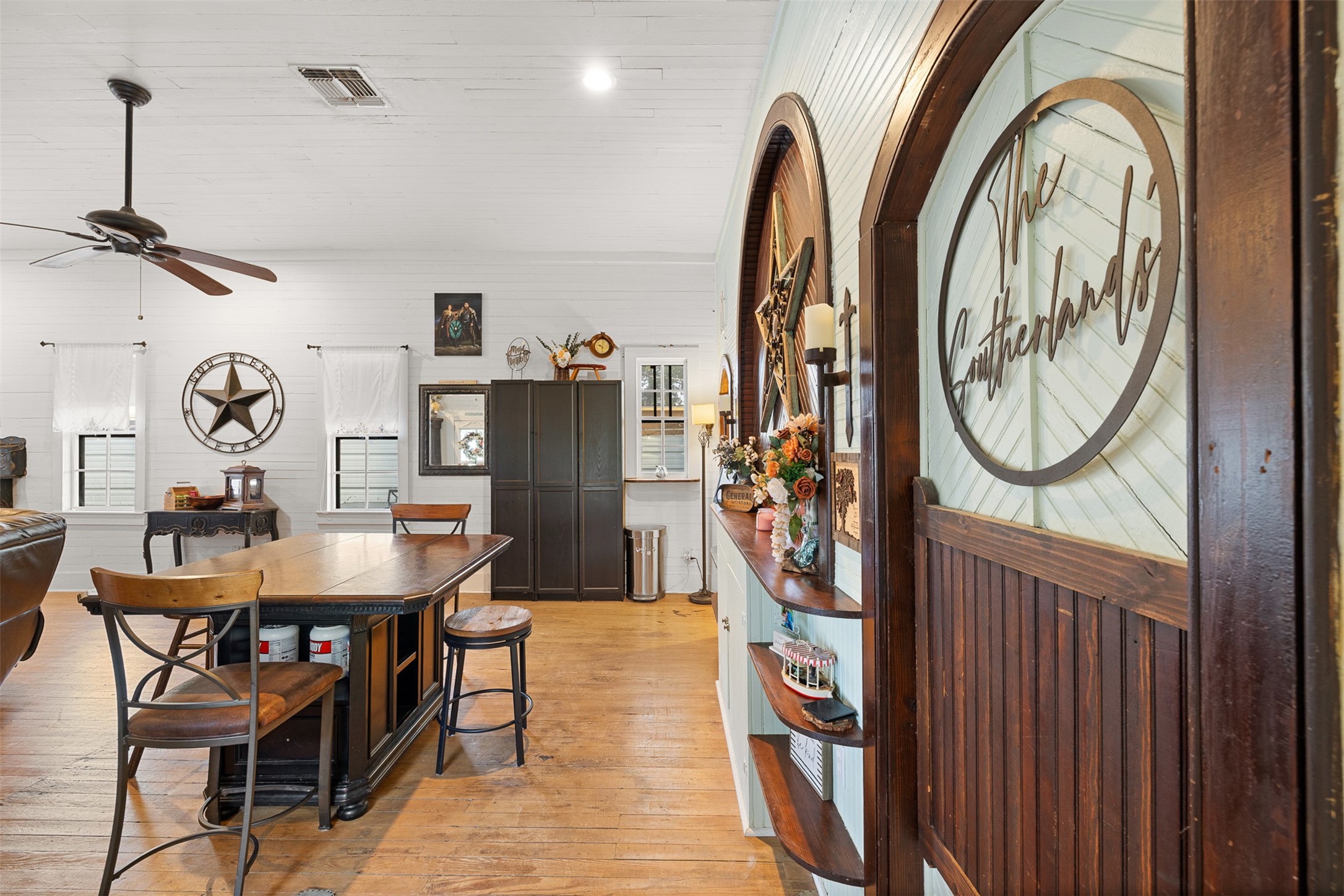 836 Pecan Street New Ulm, TX 78950 - Photo 7 of 22