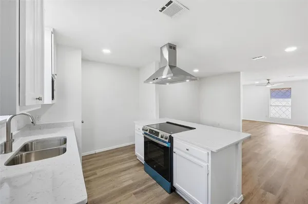 $264,901 | 73 Winchester Drive, Euless, TX 76039