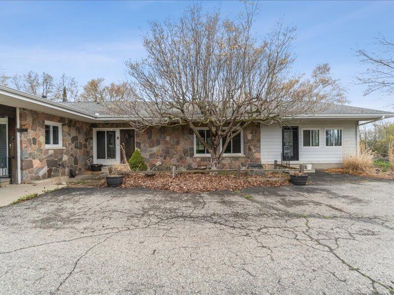 6436 Hanover Road Hanover, MI 49241 - Photo 3 of 44 03-6436-Hanover-Rd-Hanover-MI-49241-Wind