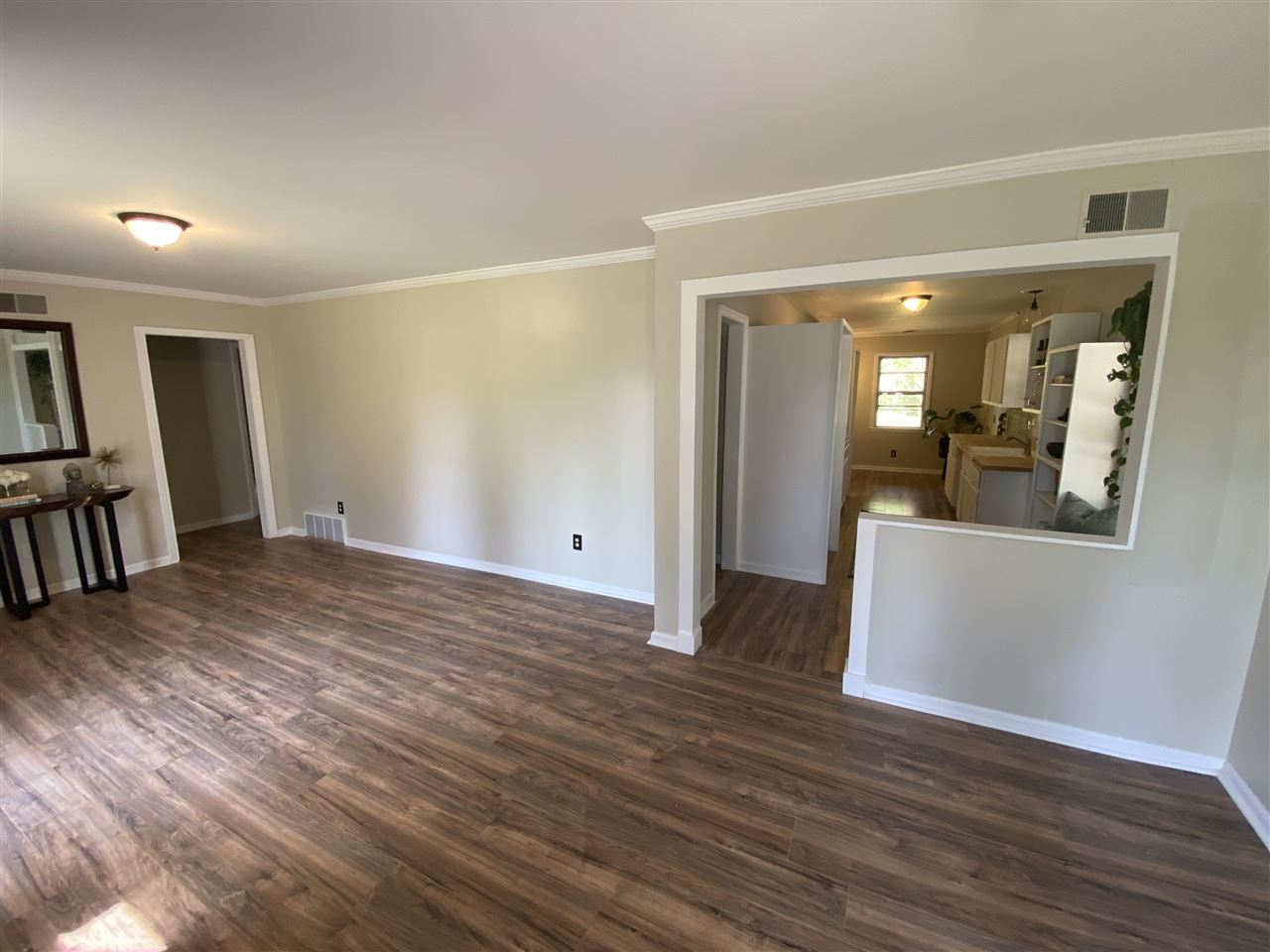 4770 Willow Road Memphis, TN 38117 - Photo 3 of 19