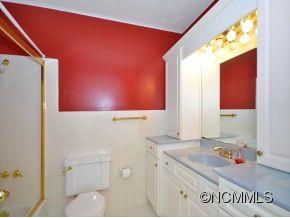 322 South Rugby Road Hendersonville, NC 28791 - Photo 9 of 10 Gallery Image 9