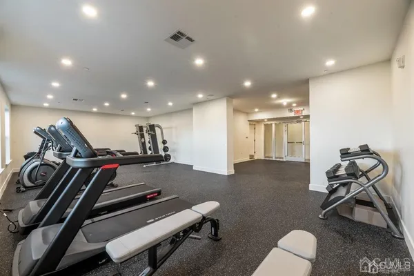 $2,400 | 1 Nolan Way, Unit JR, East Brunswick, NJ 08816