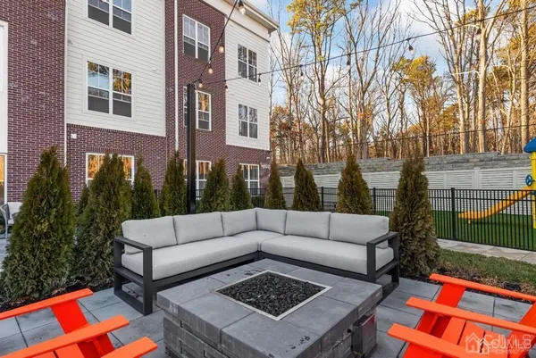 $2,400 | 1 Nolan Way, Unit JR, East Brunswick, NJ 08816