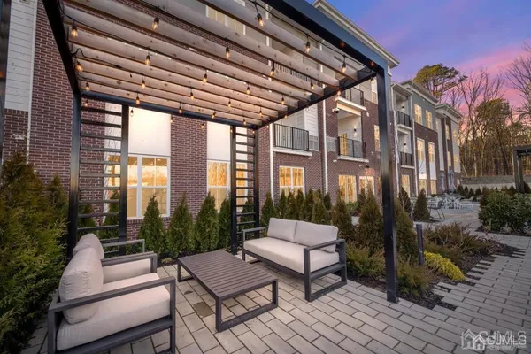 $2,400 | 1 Nolan Way, Unit JR, East Brunswick, NJ 08816