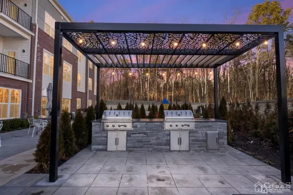 $2,400 | 1 Nolan Way, Unit JR, East Brunswick, NJ 08816