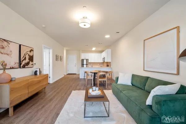 $2,400 | 1 Nolan Way, Unit JR, East Brunswick, NJ 08816