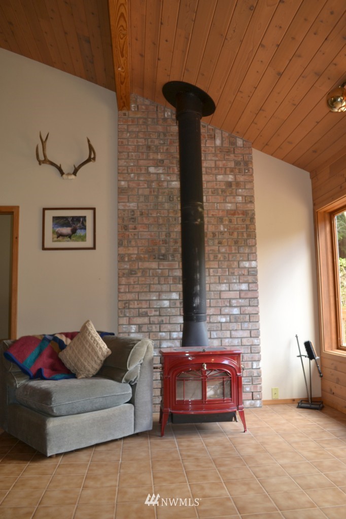 507 Quillayute Road Forks, WA 98331 - Photo 7 of 14 Gallery Image 7