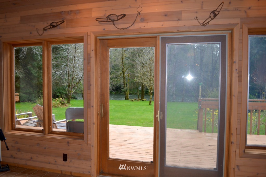 507 Quillayute Road Forks, WA 98331 - Photo 8 of 14 Gallery Image 8