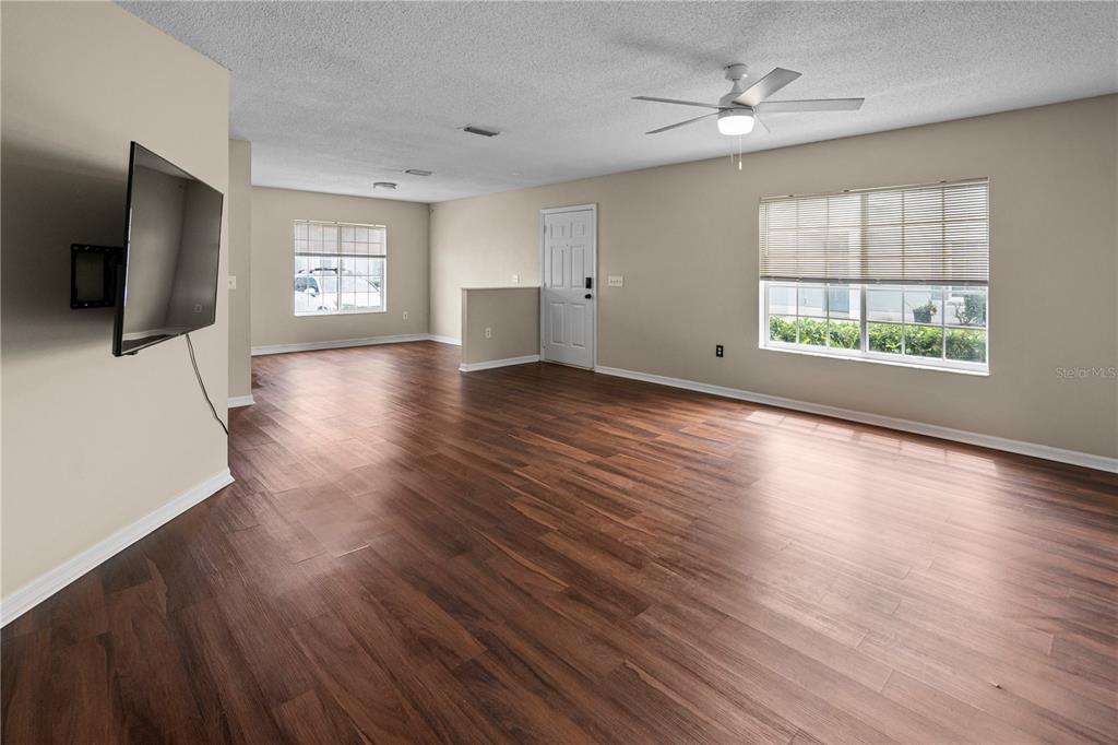4120 Gradstone Place Tampa, FL 33617 - Photo 3 of 16