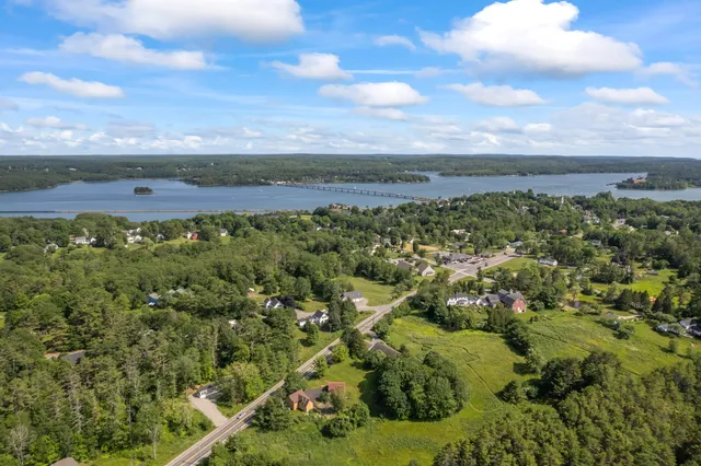 $475,000 | 3 Langdon Road, Wiscasset, ME 04578