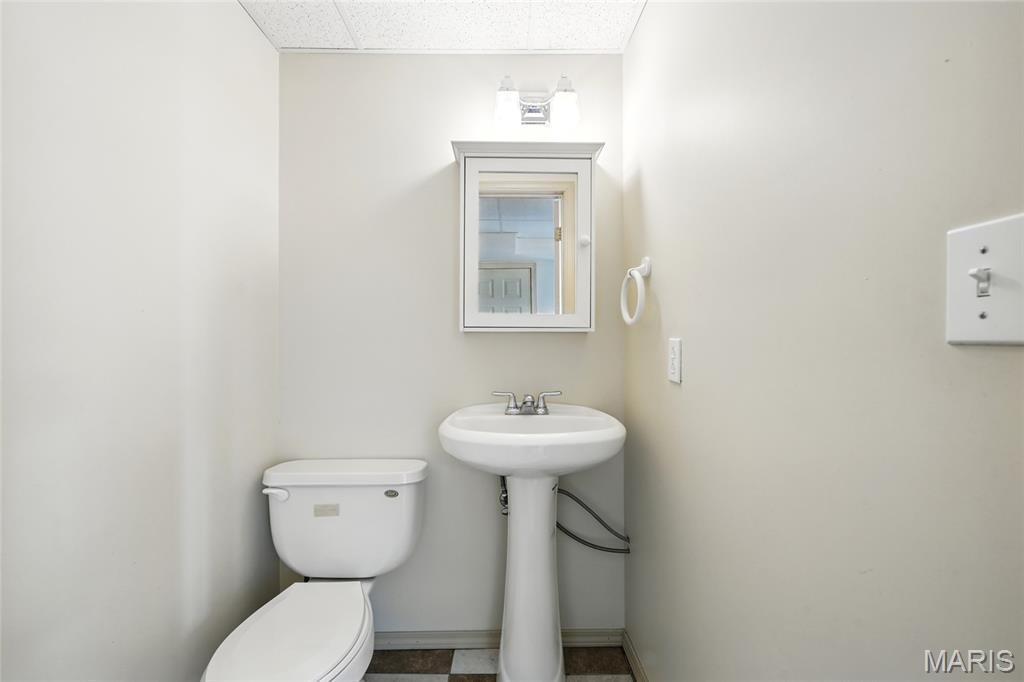 3925 Yaeger Road St. Louis, MO 63129 - Photo 23 of 26 Gallery Image 23