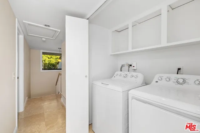 a view of a entryway of the house