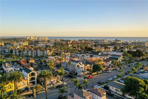 $3,398,000 | 428 7th Street, Huntington Beach, CA 92648