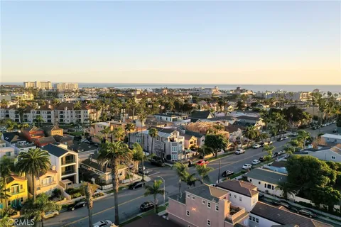 $3,398,000 | 428 7th Street, Huntington Beach, CA 92648