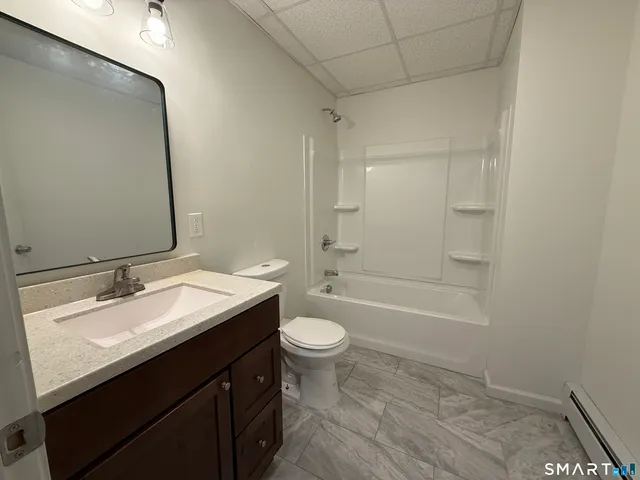 $2,100 | 53 Mahl Avenue, Hartford, CT 06120