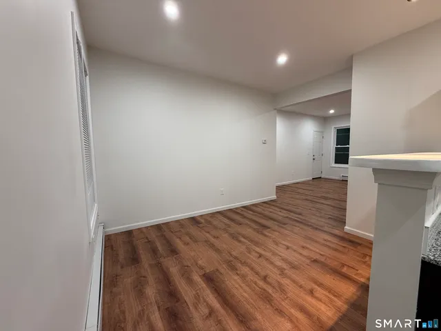 $2,100 | 53 Mahl Avenue, Hartford, CT 06120