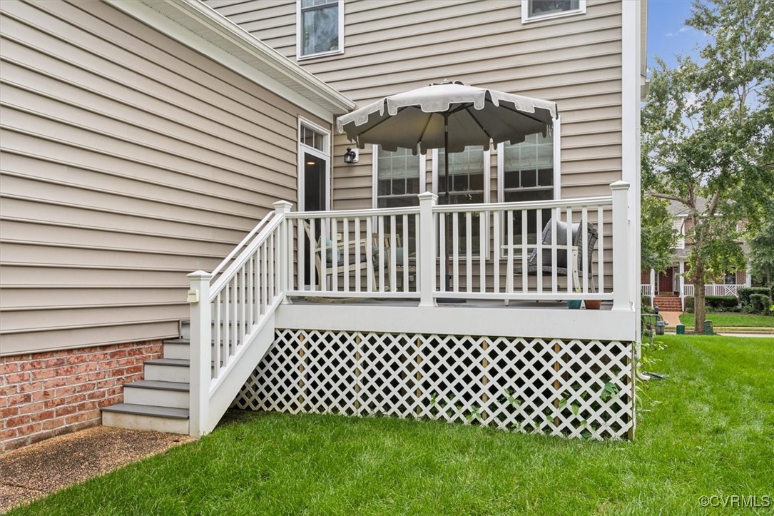 5587 Brixton Road Williamsburg, VA 23185 - Photo 35 of 42 a front view of a house with a garden