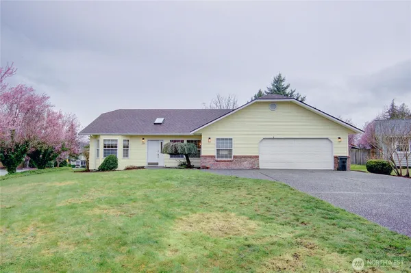 $2,750 | 2207 North Trumpeter Drive, Mount Vernon, WA 98273