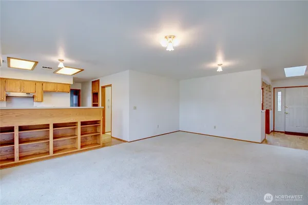 $2,750 | 2207 North Trumpeter Drive, Mount Vernon, WA 98273