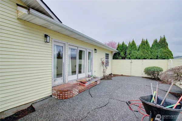 $2,750 | 2207 North Trumpeter Drive, Mount Vernon, WA 98273