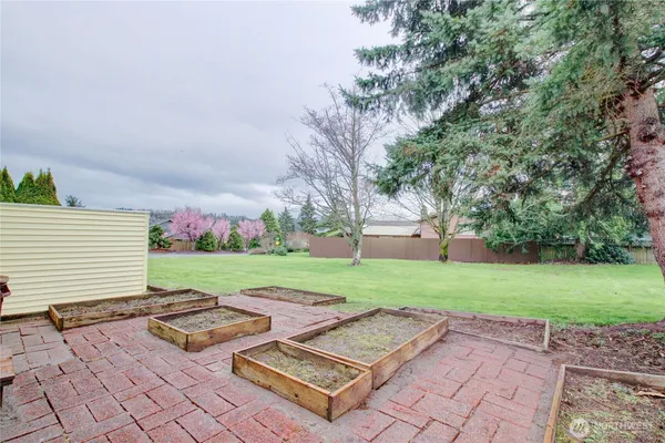 $2,750 | 2207 North Trumpeter Drive, Mount Vernon, WA 98273