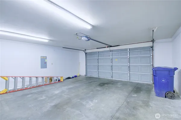 $2,750 | 2207 North Trumpeter Drive, Mount Vernon, WA 98273