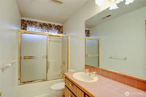 $2,750 | 2207 North Trumpeter Drive, Mount Vernon, WA 98273