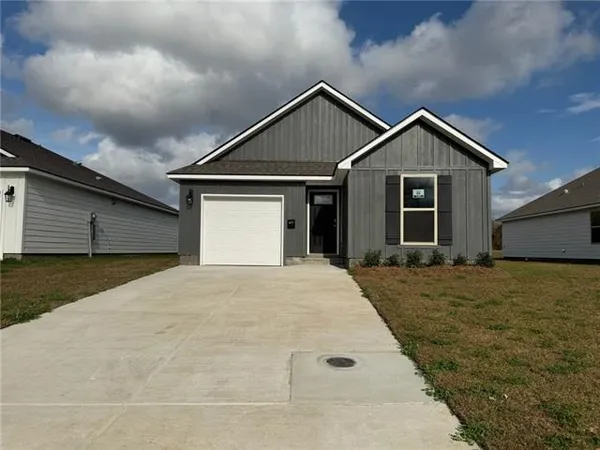 $258,900 | 417 Holmes Boulevard, Terrytown, LA 70056