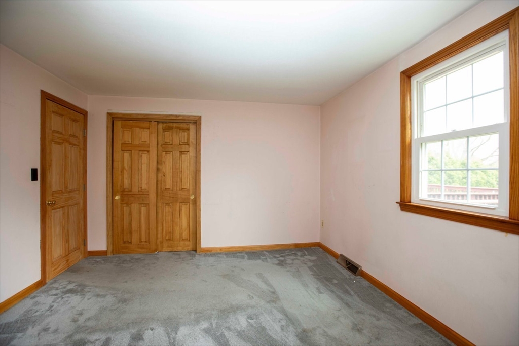 202 Baker Road Swansea, MA 02777 - Photo 18 of 35 Gallery Image 18