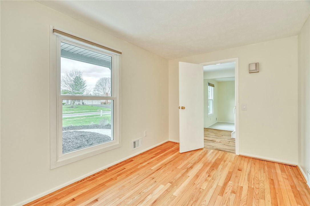 136 Chimney Hill Road Greece, NY 14612 - Photo 19 of 40