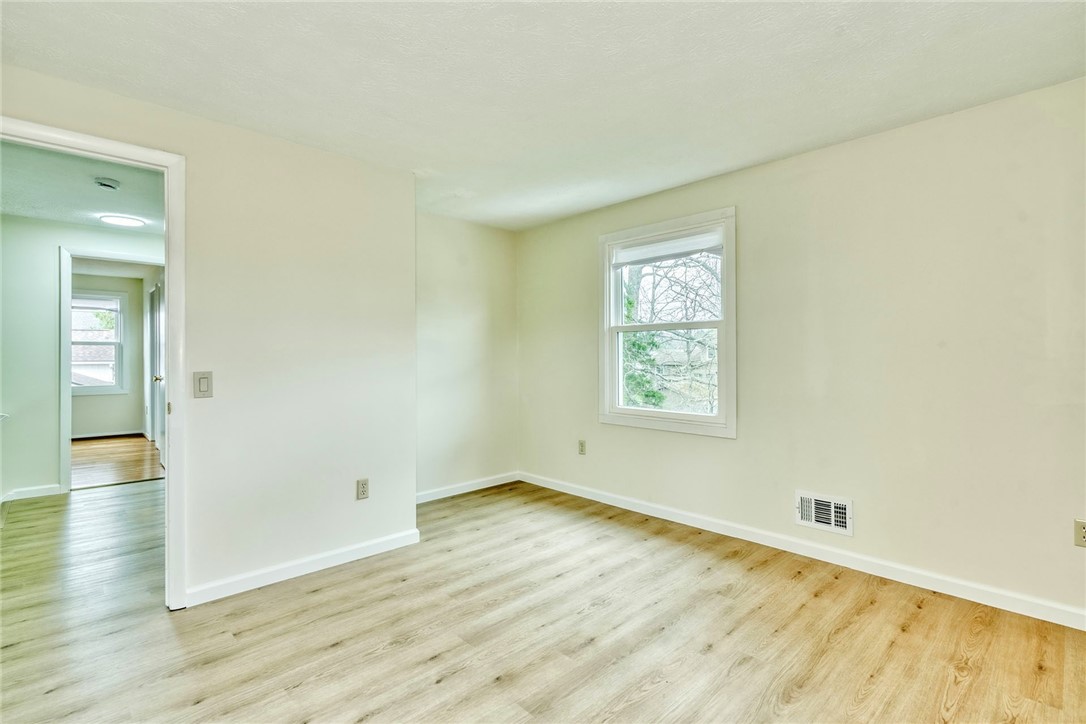 136 Chimney Hill Road Greece, NY 14612 - Photo 28 of 40